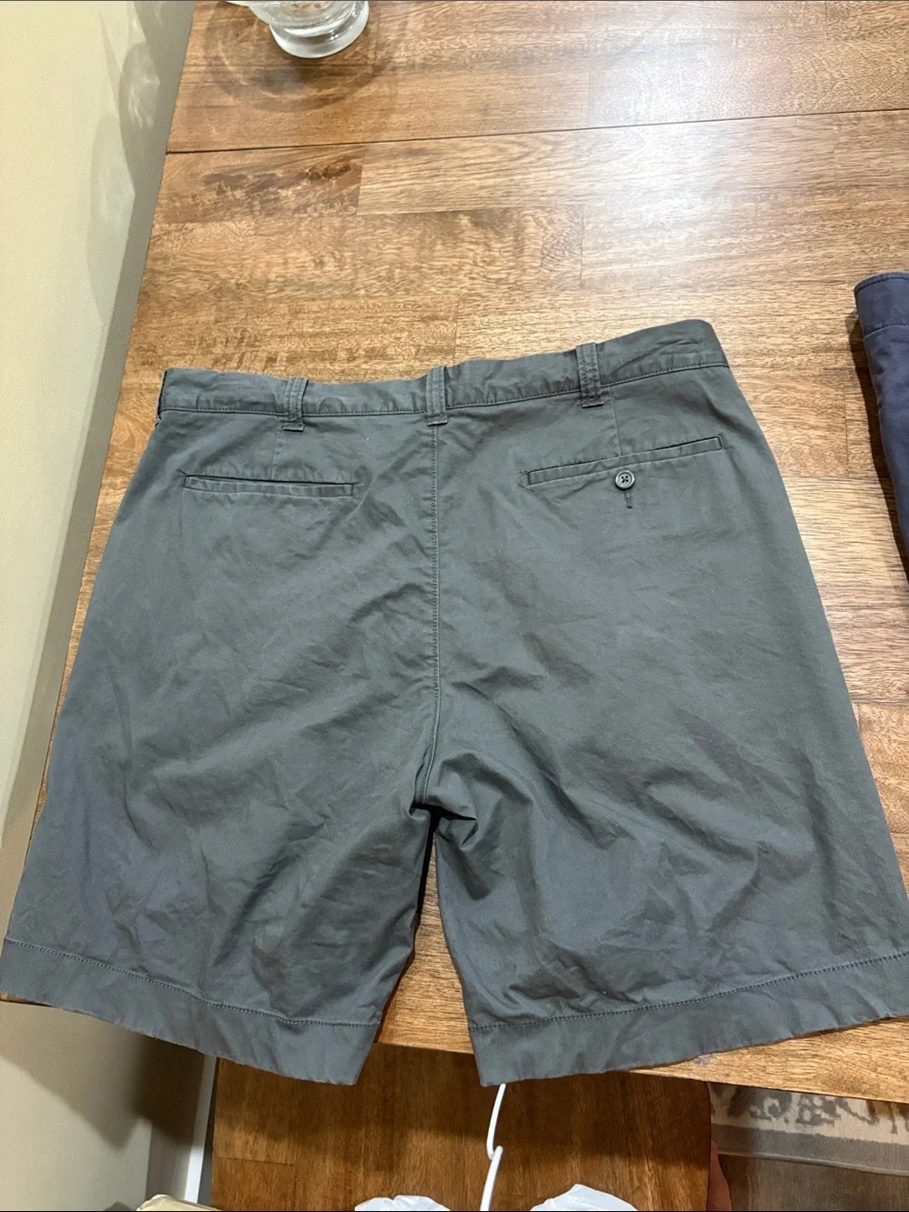 2 Pair Men's Flat Front Shorts in Gray and Navy. Gap and J. Crew. Size 36